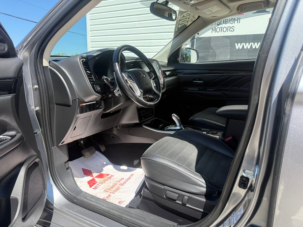 2019 Mitsubishi Outlander PHEV GT S-AWC, keyless entry, backup camera, Bluetooth in COLDBROOK, Nova Scotia - 9 - w1024h768px