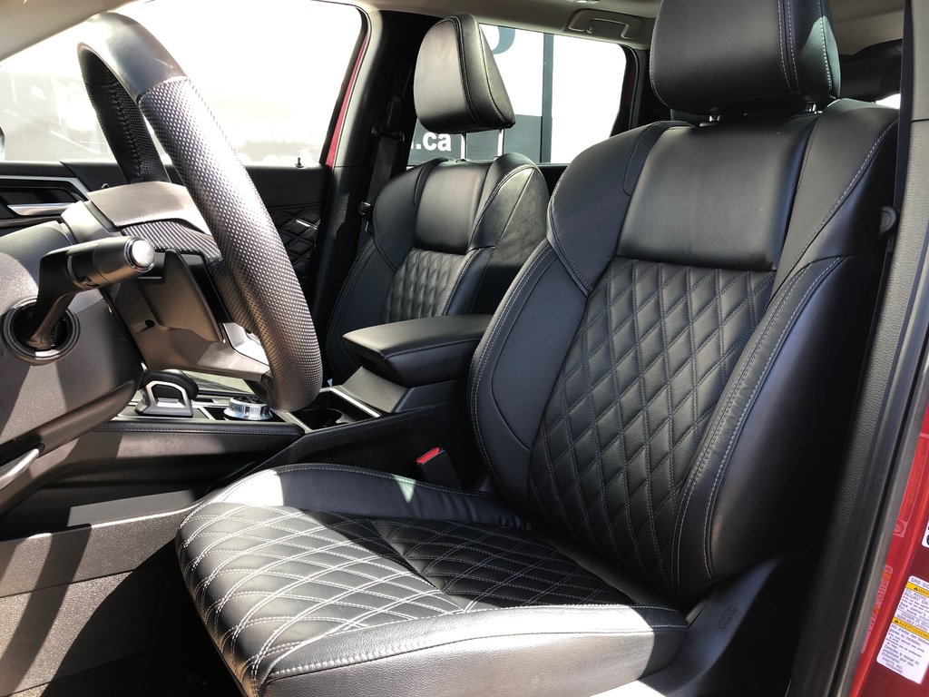 2023 Mitsubishi OUTLANDER PHEV in Kentville, Nova Scotia - 18 - w1024h768px