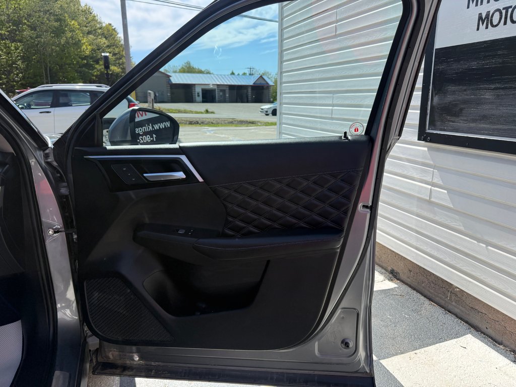 2023 Mitsubishi Outlander PHEV SEL, keyless entry, backup camera, Bluetooth in COLDBROOK, Nova Scotia - 20 - w1024h768px
