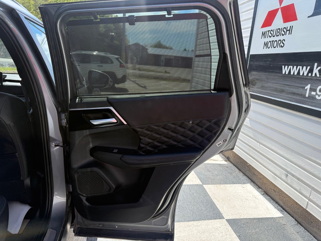 2023 Mitsubishi Outlander PHEV SEL, keyless entry, backup camera, Bluetooth in COLDBROOK, Nova Scotia - 18 - w1024h768px