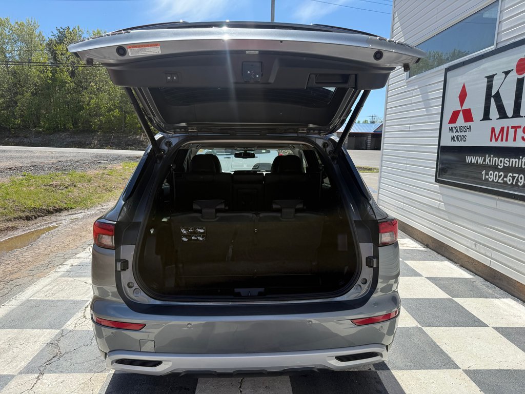 2023 Mitsubishi Outlander PHEV SEL, keyless entry, backup camera, Bluetooth in COLDBROOK, Nova Scotia - 17 - w1024h768px
