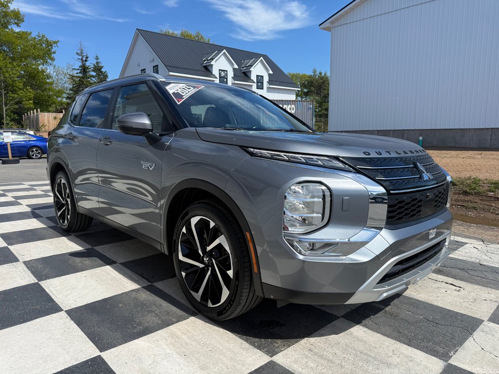 2023 Mitsubishi Outlander PHEV SEL, keyless entry, backup camera, Bluetooth in COLDBROOK, Nova Scotia - 3 - w1024h768px