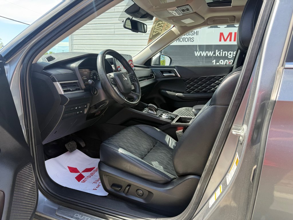 2023 Mitsubishi Outlander PHEV SEL, keyless entry, backup camera, Bluetooth in COLDBROOK, Nova Scotia - 9 - w1024h768px