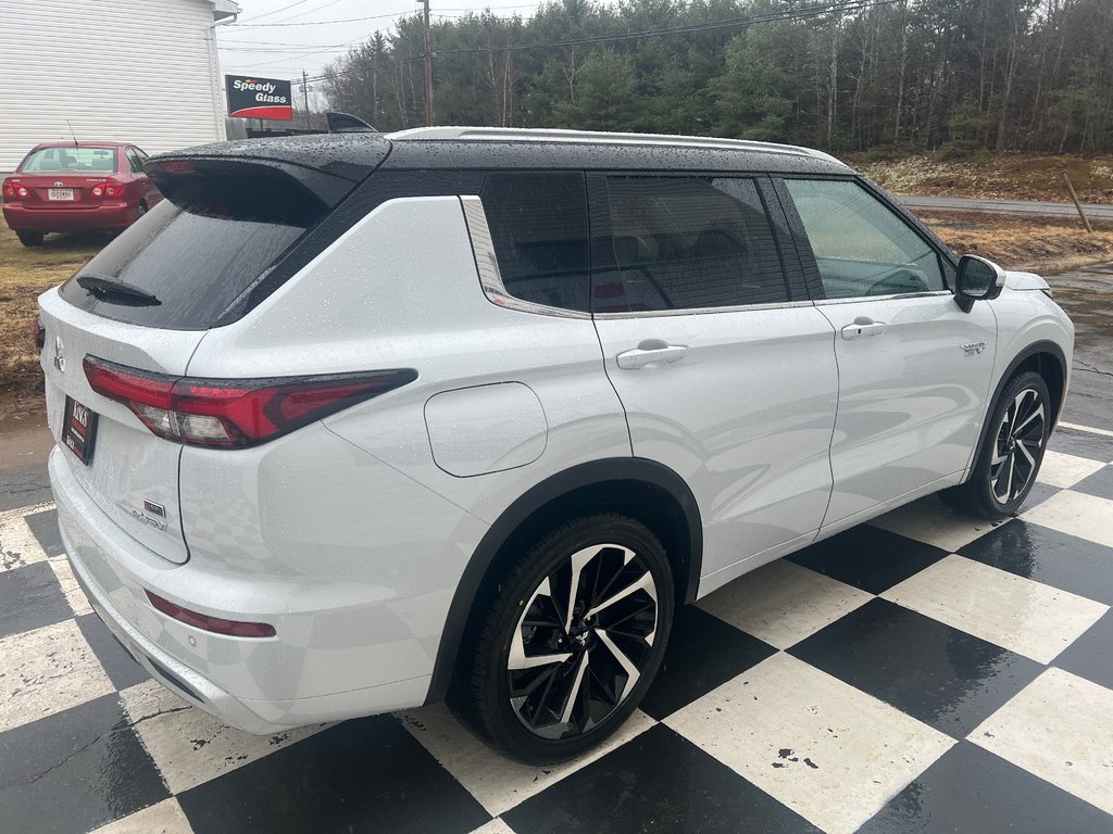 2024  OUTLANDER PHEV GT S-AWC TWO TONE ROOF in Kentville, Nova Scotia - 4 - w1024h768px