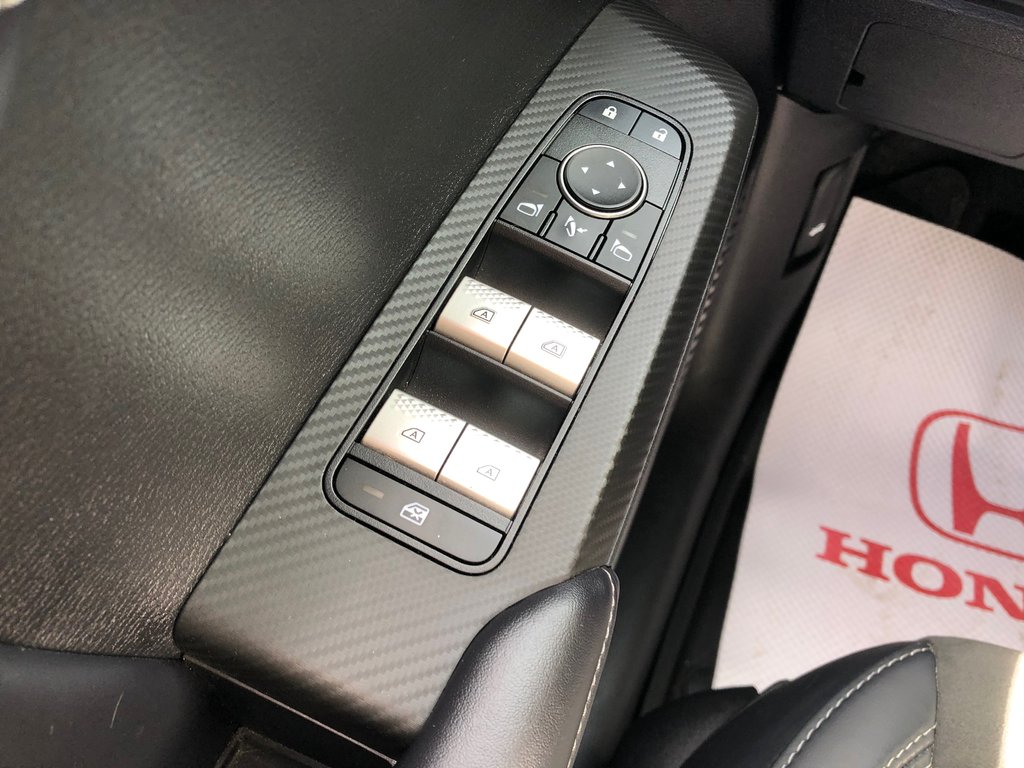 2024 Mitsubishi OUTLANDER PHEV in Kentville, Nova Scotia - 7 - w1024h768px