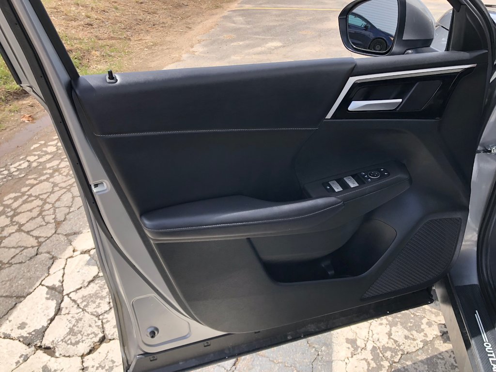 2024 Mitsubishi OUTLANDER PHEV in Kentville, Nova Scotia - 20 - w1024h768px