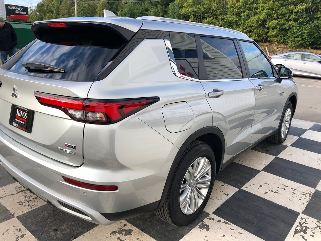 2025  OUTLANDER PHEV LE S-AWC in Kentville, Nova Scotia - 5 - w1024h768px