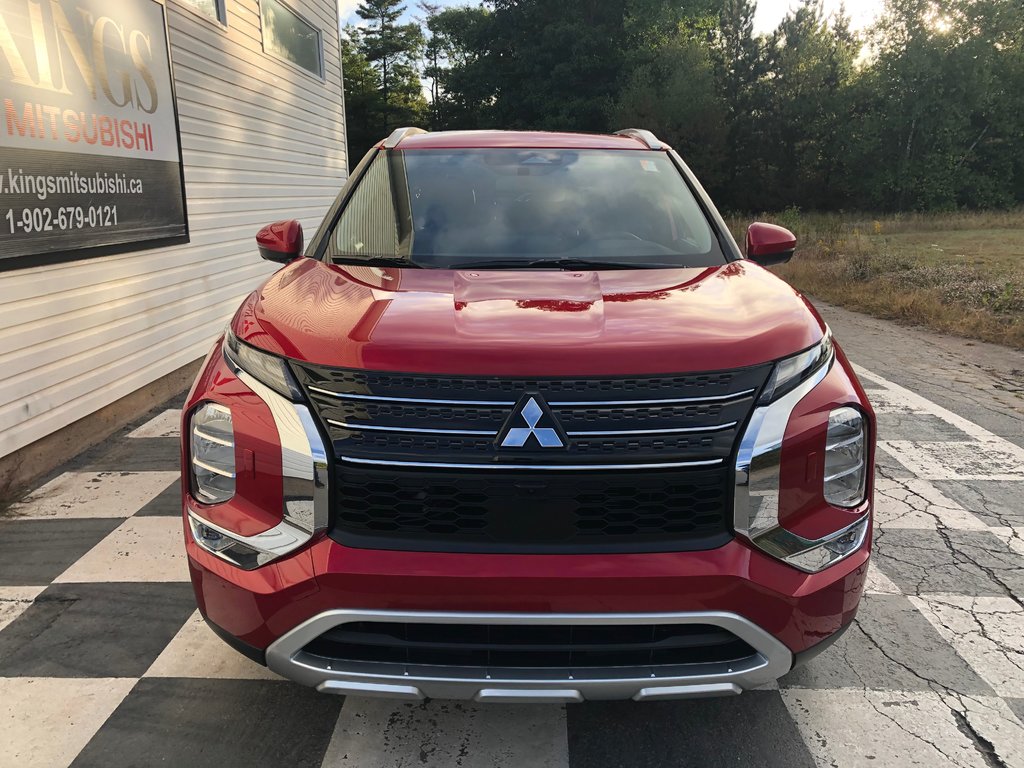 2025  OUTLANDER PHEV LE S-AWC in Kentville, Nova Scotia - 2 - w1024h768px