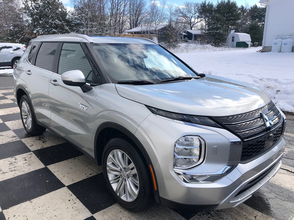 OUTLANDER PHEV SE S-AWC 2025 à Kentville, Nouvelle-Écosse - 3 - w1024h768px