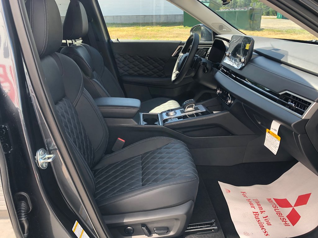 Mitsubishi OUTLANDER PHEV GT S-AWC TWO TONE ROOF 2025 à Kentville, Nouvelle-Écosse - 25 - w1024h768px