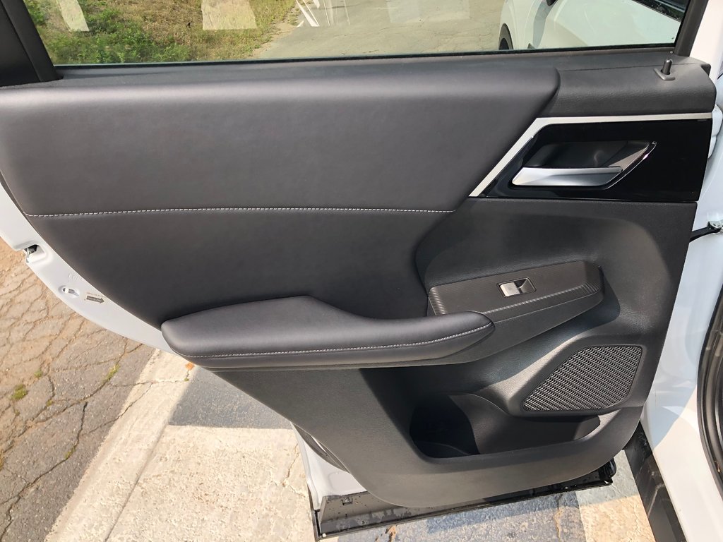 2025 Mitsubishi OUTLANDER PHEV LE S-AWC in Kentville, Nova Scotia - 19 - w1024h768px