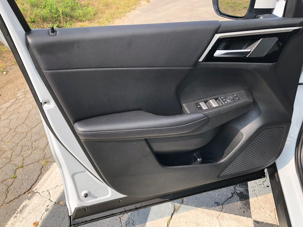 2025 Mitsubishi OUTLANDER PHEV LE S-AWC in Kentville, Nova Scotia - 16 - w1024h768px