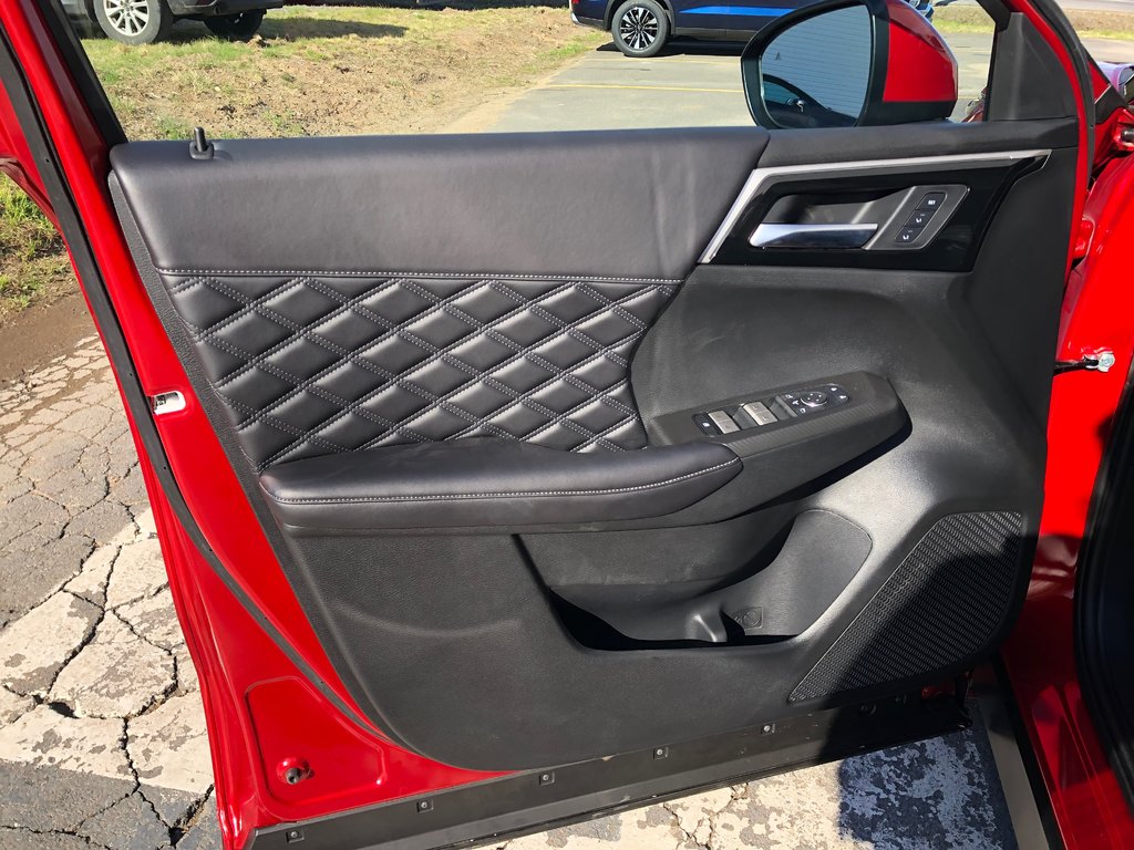 2025 Mitsubishi OUTLANDER PHEV GT S-AWC in Kentville, Nova Scotia - 17 - w1024h768px