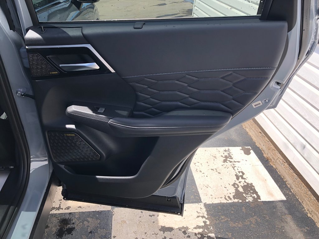 2025 Mitsubishi OUTLANDER PHEV GT S-AWC in Kentville, Nova Scotia - 23 - w1024h768px