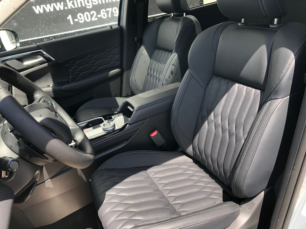 2025 Mitsubishi OUTLANDER PHEV GT S-AWC in Kentville, Nova Scotia - 16 - w1024h768px