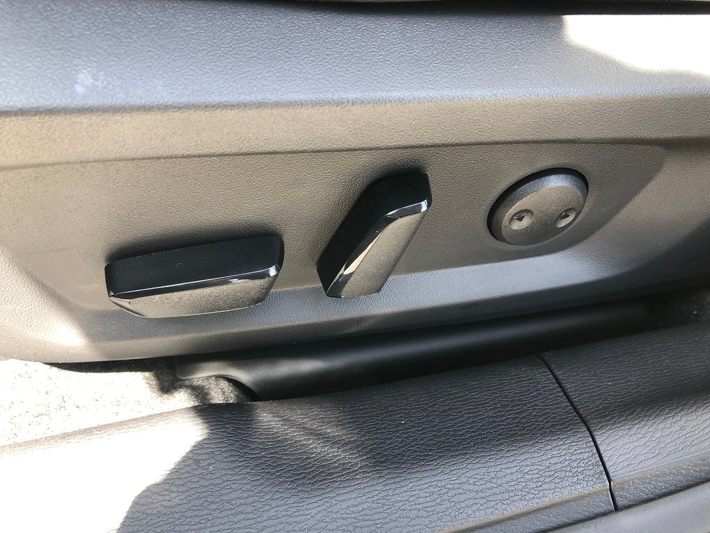 2025 Mitsubishi OUTLANDER PHEV GT S-AWC in Kentville, Nova Scotia - 17 - w1024h768px