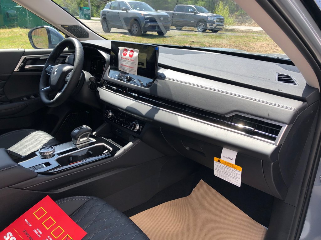 2025 Mitsubishi OUTLANDER PHEV GT S-AWC in Kentville, Nova Scotia - 25 - w1024h768px