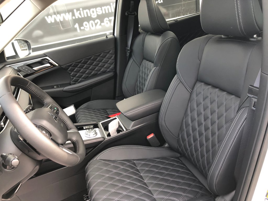 2025 Mitsubishi OUTLANDER PHEV GT S-AWC in Kentville, Nova Scotia - 17 - w1024h768px
