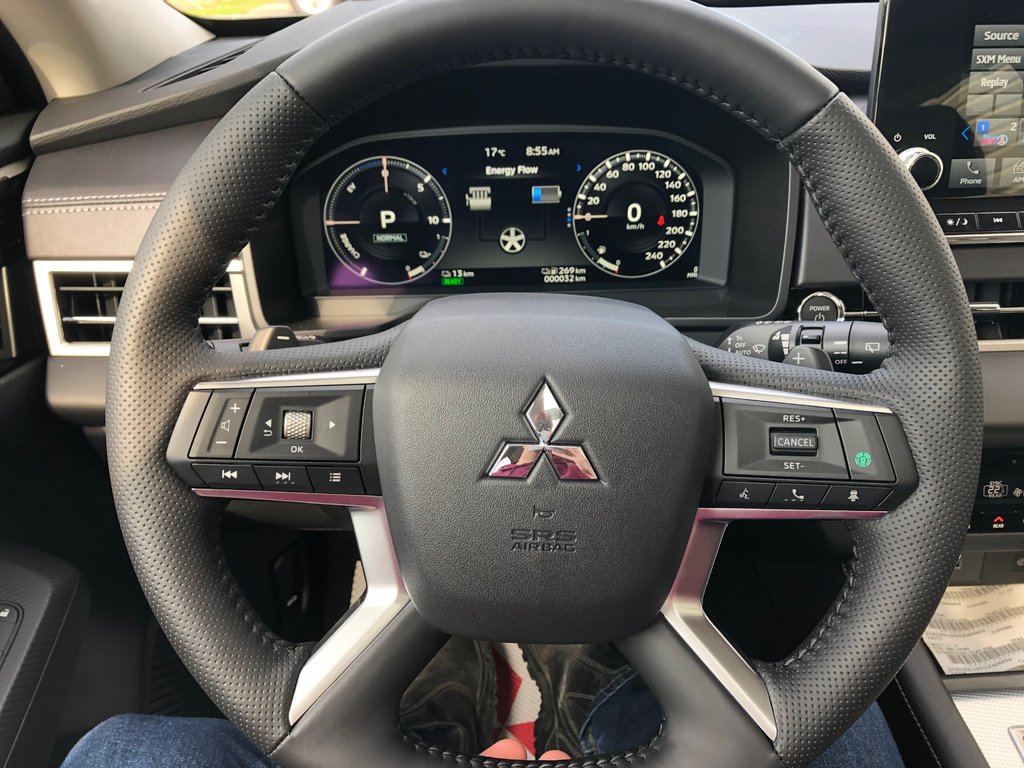 2025 Mitsubishi OUTLANDER PHEV GT S-AWC in Kentville, Nova Scotia - 9 - w1024h768px