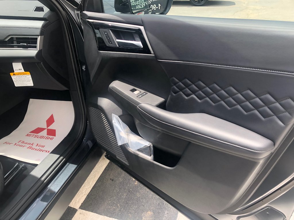 2025 Mitsubishi OUTLANDER PHEV GT S-AWC in Kentville, Nova Scotia - 26 - w1024h768px