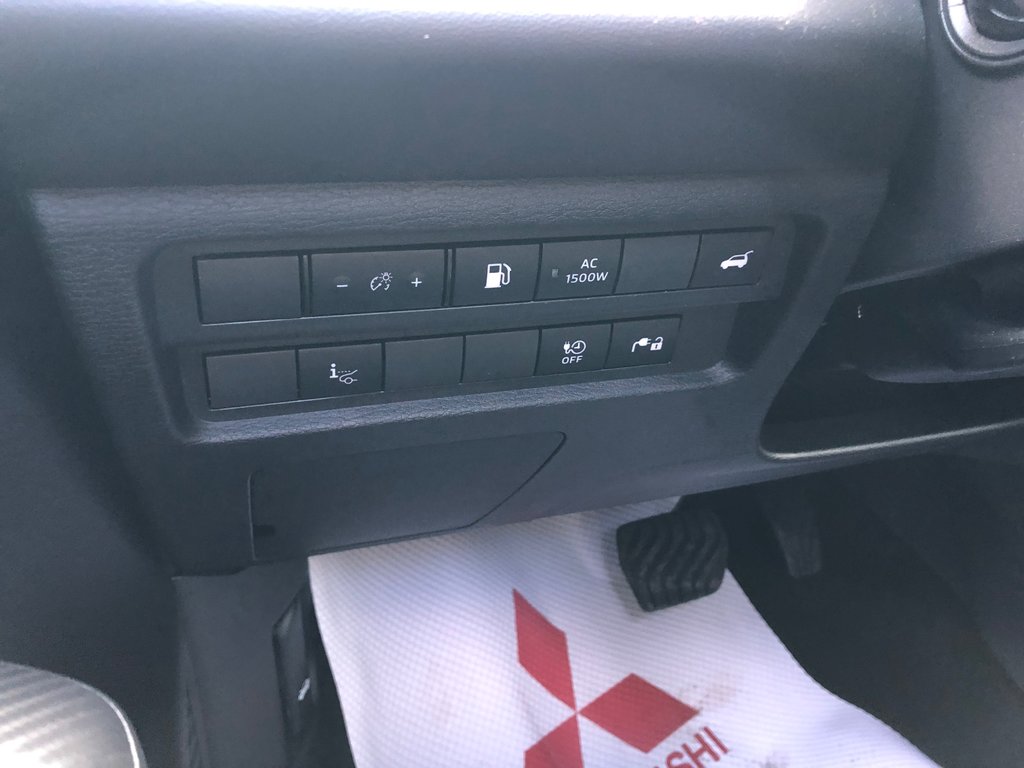 2025 Mitsubishi OUTLANDER PHEV GT NOIR S-AWC in Kentville, Nova Scotia - 8 - w1024h768px