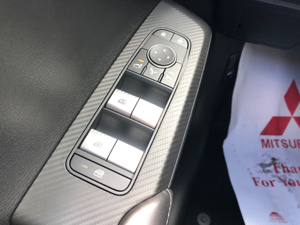 2025 Mitsubishi OUTLANDER PHEV GT NOIR S-AWC in Kentville, Nova Scotia - 7 - w1024h768px