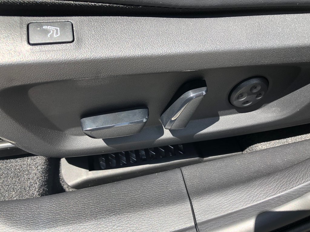 2025 Mitsubishi OUTLANDER PHEV GT NOIR S-AWC in Kentville, Nova Scotia - 18 - w1024h768px