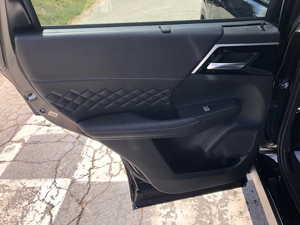 2025 Mitsubishi OUTLANDER PHEV GT NOIR S-AWC in Kentville, Nova Scotia - 20 - w1024h768px