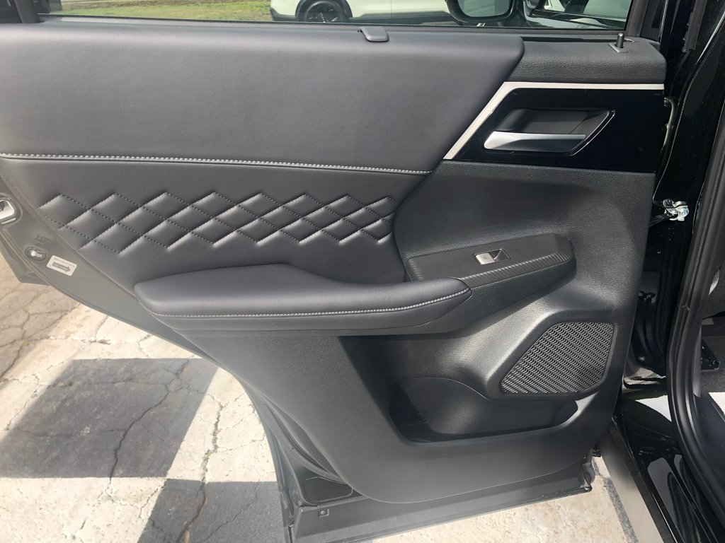 2025 Mitsubishi OUTLANDER PHEV GT NOIR S-AWC in Kentville, Nova Scotia - 22 - w1024h768px