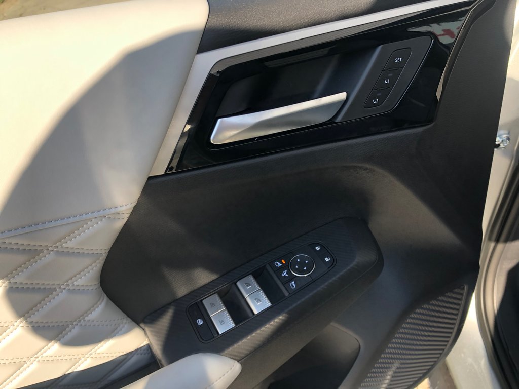 Mitsubishi OUTLANDER PHEV SEL S-AWC 2025 à Kentville, Nouvelle-Écosse - 8 - w1024h768px