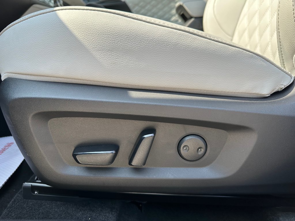 Mitsubishi OUTLANDER PHEV SEL S-AWC 2025 à Kentville, Nouvelle-Écosse - 9 - w1024h768px