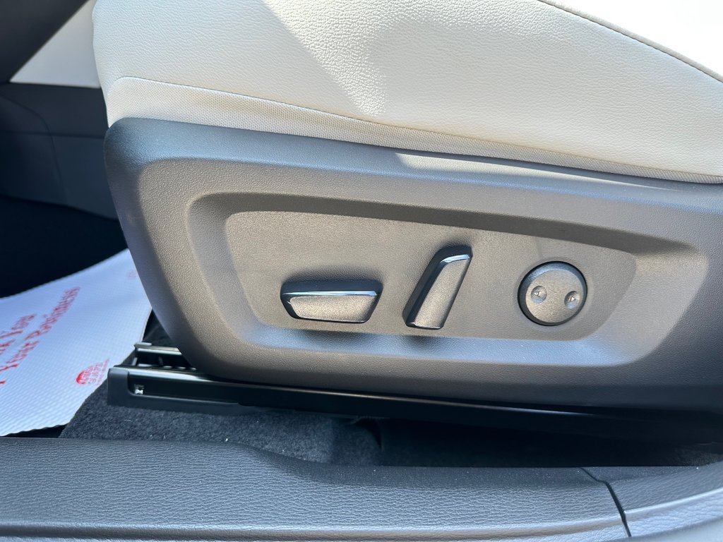 Mitsubishi OUTLANDER PHEV SEL S-AWC 2025 à Kentville, Nouvelle-Écosse - 10 - w1024h768px