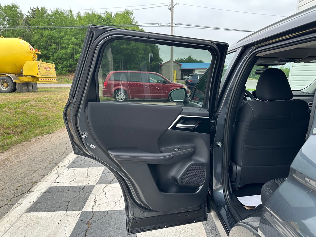 2025 Mitsubishi OUTLANDER PHEV SE S-AWC in Kentville, Nova Scotia - 16 - w1024h768px