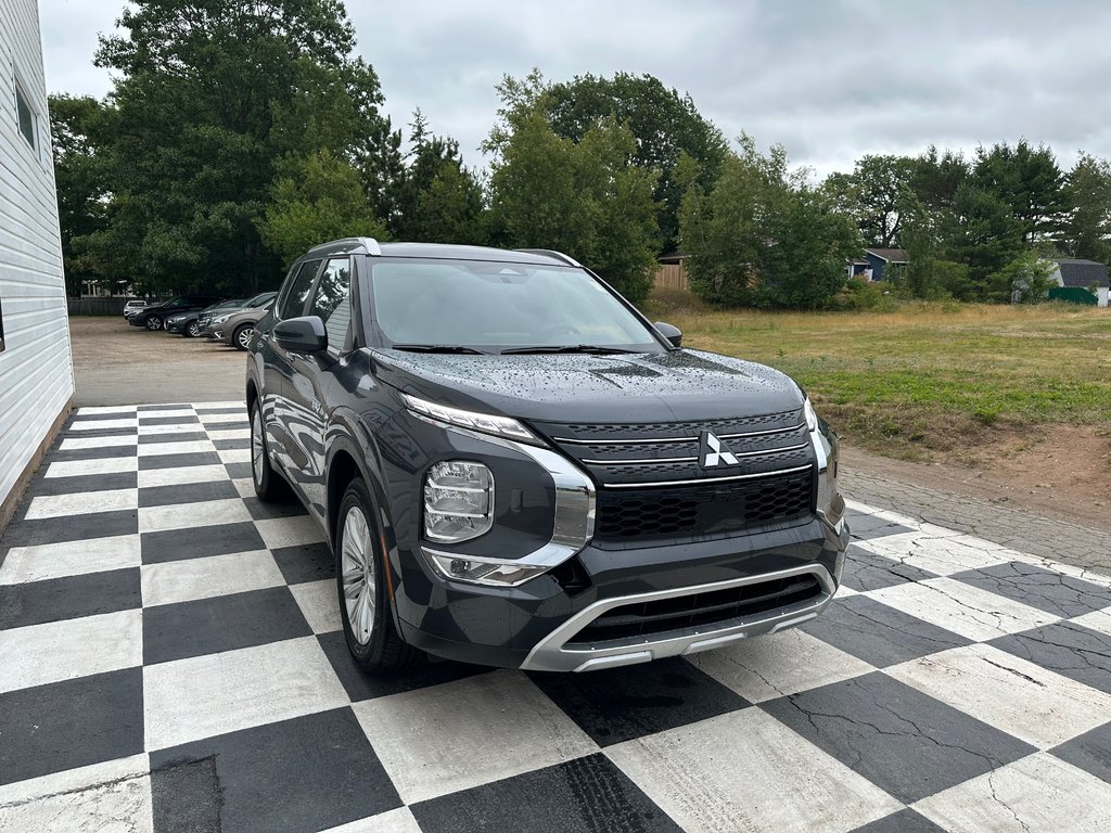 2025 Mitsubishi OUTLANDER PHEV SE S-AWC in Kentville, Nova Scotia - 3 - w1024h768px
