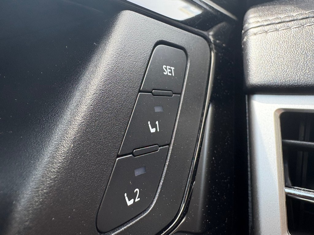 2024 Mitsubishi Outlander Plug-In Hybrid SEL - sunroof, power and heated seats, hands free in Kentville, Nova Scotia - 8 - w1024h768px