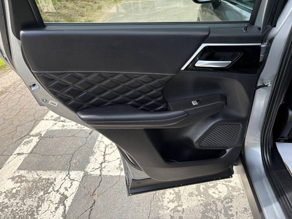 2024 Mitsubishi Outlander Plug-In Hybrid SEL - sunroof, power and heated seats, hands free in Kentville, Nova Scotia - 22 - w1024h768px