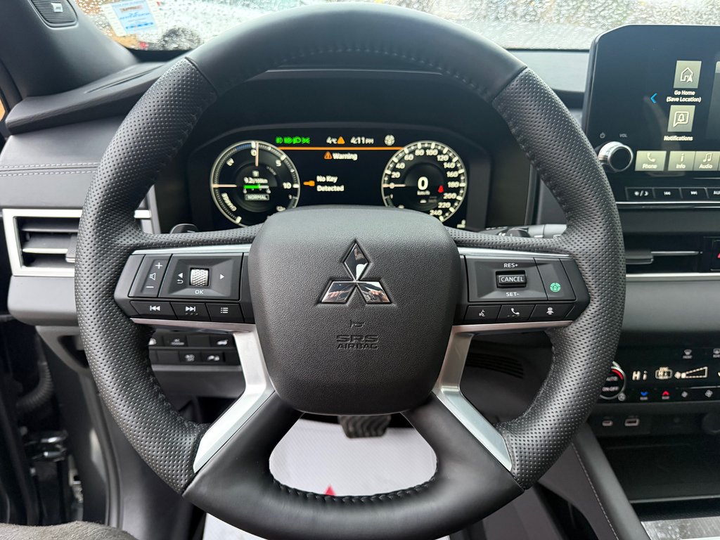 2025 Mitsubishi Outlander Plug-in Hybrid GT NOIR S-AWC in Kentville, Nova Scotia - 10 - w1024h768px