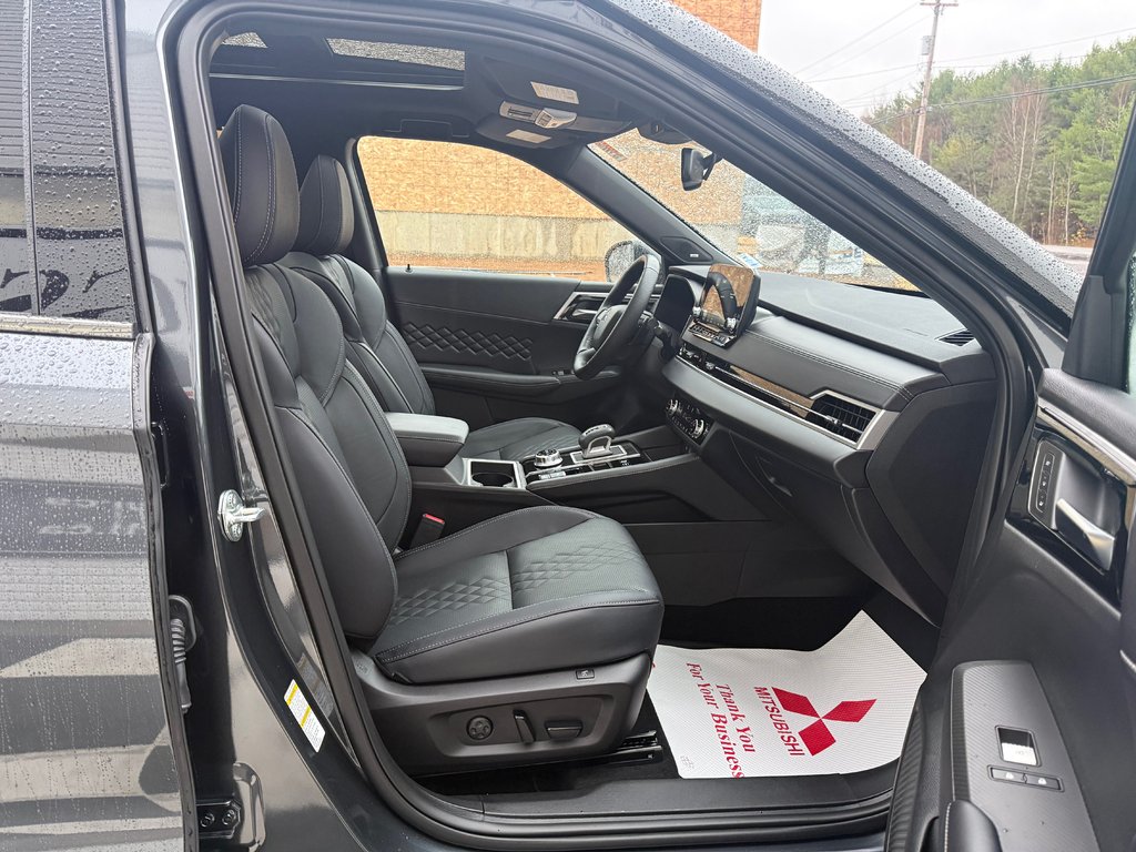 2025 Mitsubishi Outlander Plug-in Hybrid GT NOIR S-AWC in Kentville, Nova Scotia - 21 - w1024h768px