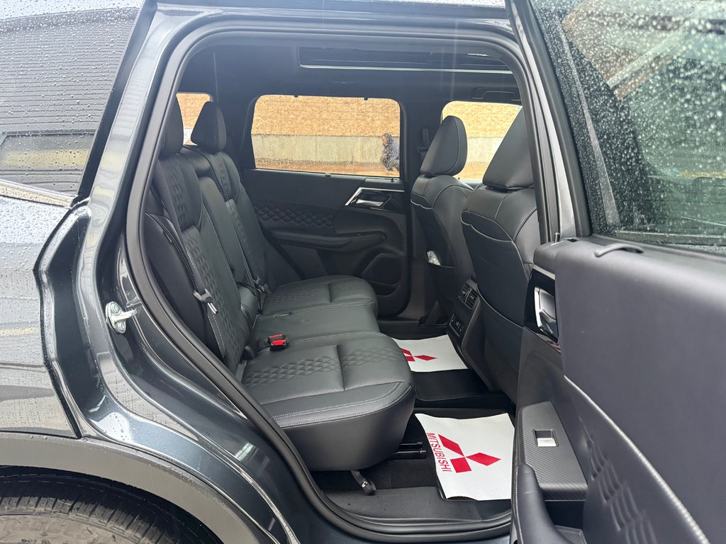 2025 Mitsubishi Outlander Plug-in Hybrid GT NOIR S-AWC in Kentville, Nova Scotia - 19 - w1024h768px
