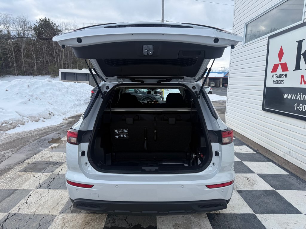 Mitsubishi Outlander Plug-In Hybrid ES 2025 à Kentville, Nouvelle-Écosse - 16 - w1024h768px