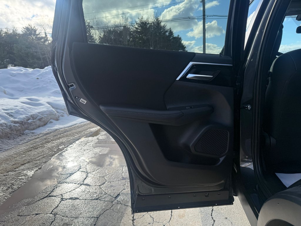 Mitsubishi Outlander Plug-In Hybrid ES 2025 à Kentville, Nouvelle-Écosse - 13 - w1024h768px