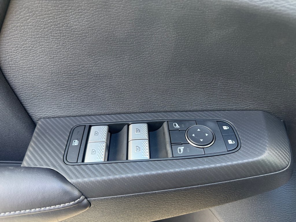 Mitsubishi Outlander Plug-In Hybrid ES 2025 à Kentville, Nouvelle-Écosse - 8 - w1024h768px