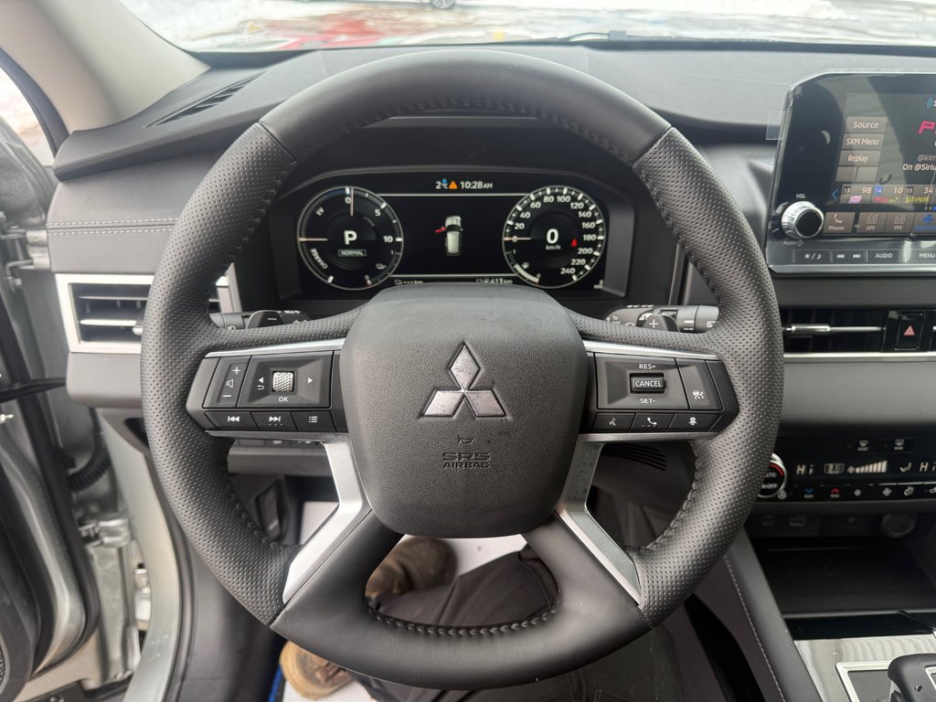 Mitsubishi Outlander Plug-In Hybrid SE 2025 à Kentville, Nouvelle-Écosse - 10 - w1024h768px