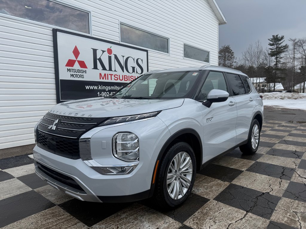 2025 Mitsubishi Outlander Plug-In Hybrid SE in Kentville, Nova Scotia - 1 - w1024h768px