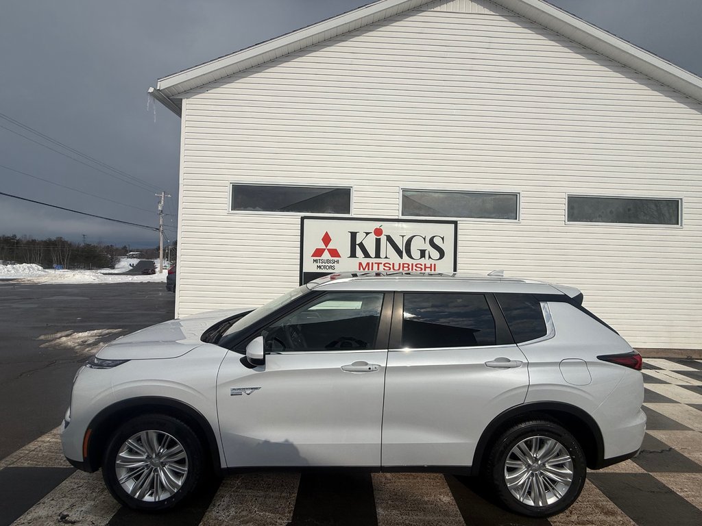 2025 Mitsubishi Outlander Plug-In Hybrid SE in Kentville, Nova Scotia - 21 - w1024h768px