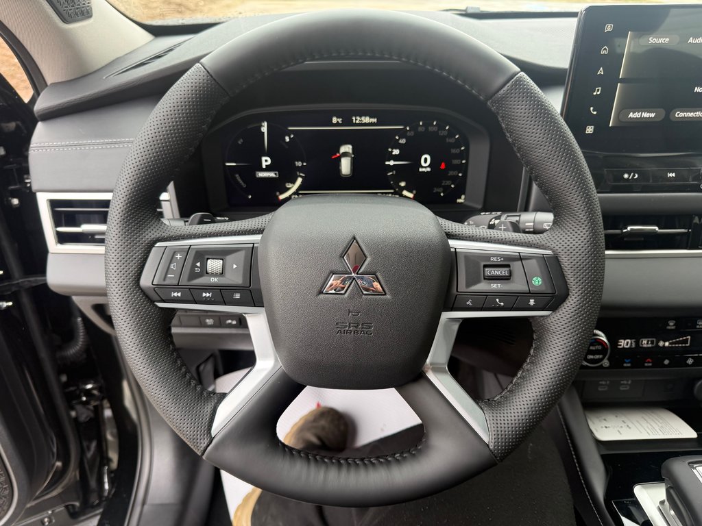 2026 Mitsubishi Outlander Plug-in Hybrid GT S-AWC in Kentville, Nova Scotia - 10 - w1024h768px