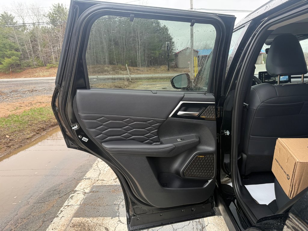 2026 Mitsubishi Outlander Plug-in Hybrid GT S-AWC in Kentville, Nova Scotia - 14 - w1024h768px