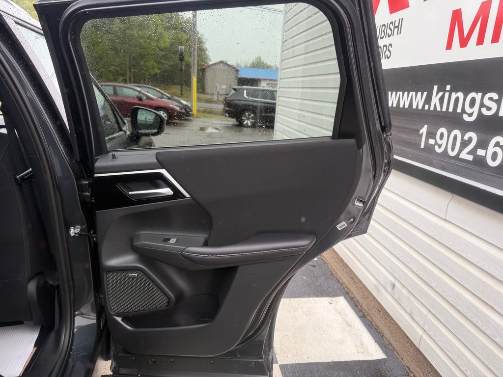 2026 Mitsubishi Outlander Plug-in Hybrid SE S-AWC in Kentville, Nova Scotia - 18 - w1024h768px