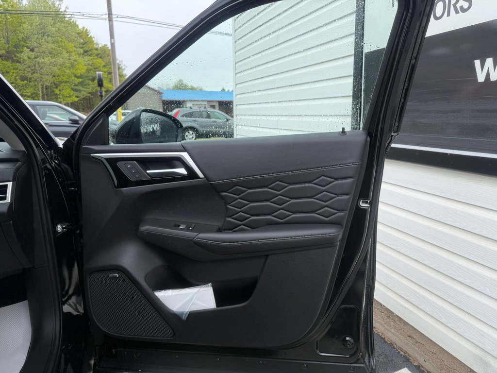 2026 Mitsubishi Outlander Plug-in Hybrid SEL S-AWC in Kentville, Nova Scotia - 20 - w1024h768px
