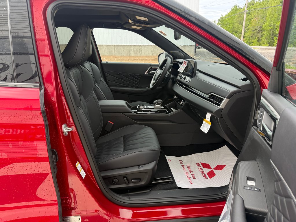 2026 Mitsubishi Outlander Plug-in Hybrid GT NOIR S-AWC in Kentville, Nova Scotia - 22 - w1024h768px